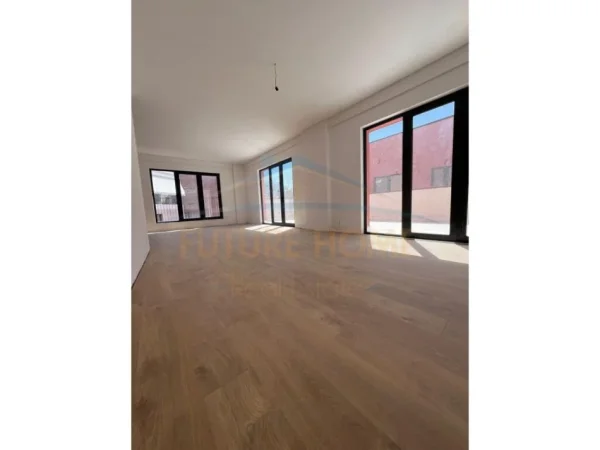 Tirane, shitet apartament Kati 5, 149 m² 313.600 € (KODRA E DIELLIT)