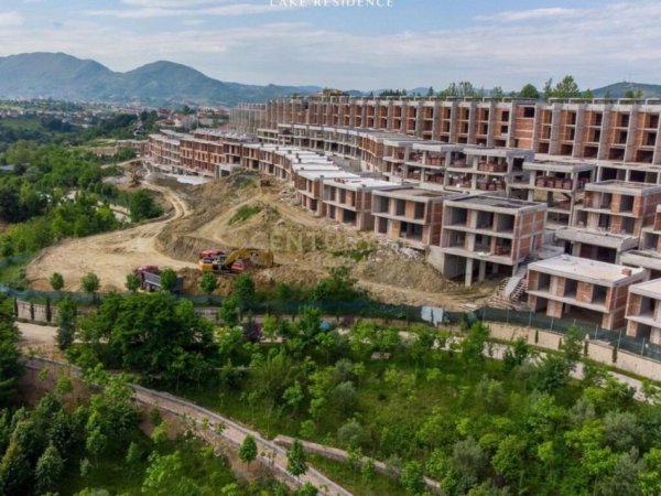 Tirane, shitet Vile 3+1+Ballkon , 210 m² 401.000 € (Liqeni i Farkes)