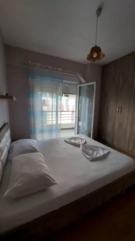 Tirane, jepet me qera apartament 2+1+Ballkon Kati 3, 100 m² 600 € 