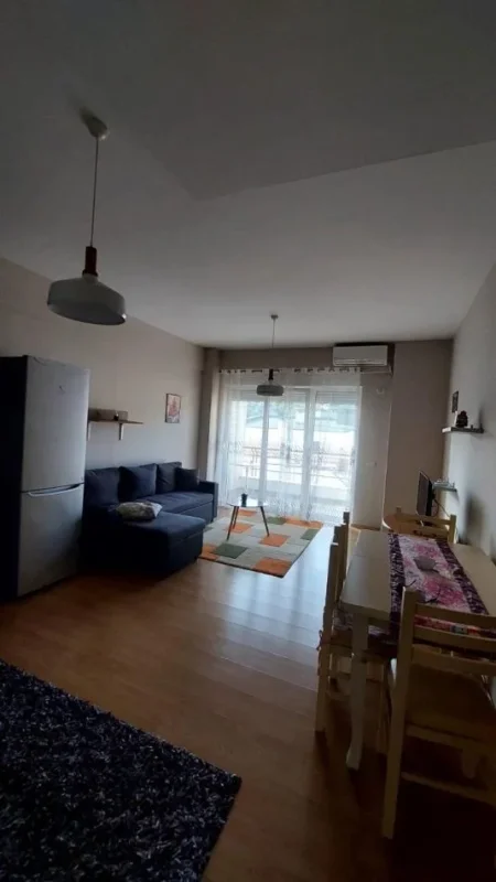 Tirane, jepet me qera apartament 2+1+Ballkon Kati 3, 100 m² 600 € 