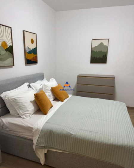 Tirane, jepet me qera apartament 2+1 Kati 2, 87 m² 950 € (KAFE FLORA, QENDER)