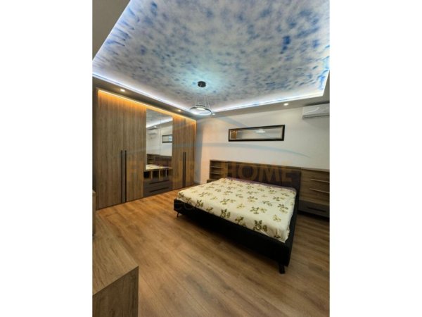 Tirane, shitet apartament Kati 2, 120 m² 220.000 € (KINOSTUDIO)