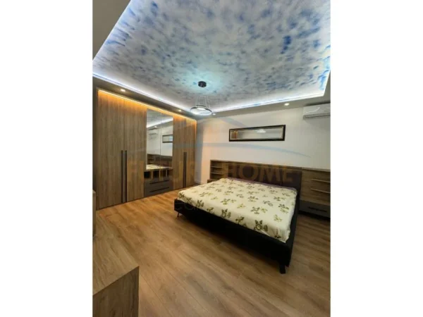 Tirane, shitet apartament Kati 2, 120 m² 220.000 € (KINOSTUDIO)