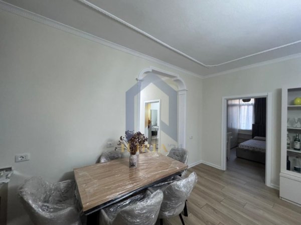 Tirane, jap me qera apartament 3+1+Ballkon Kati 4, 105 m² 1.100 € (Bulevardi Gjergj Fisha)