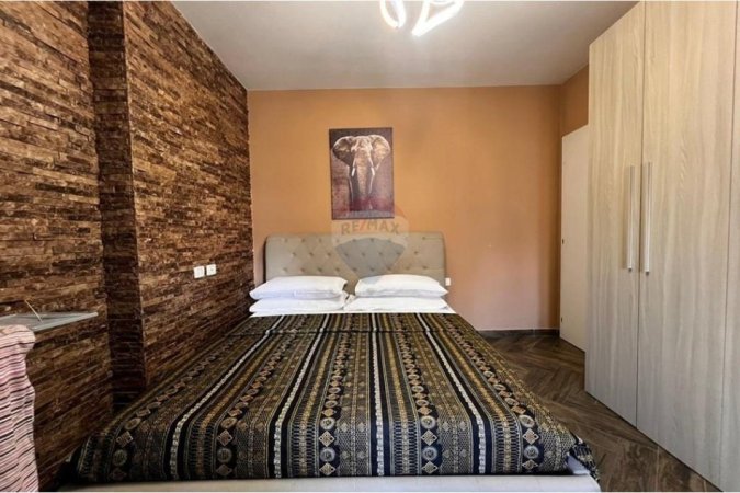 Tirane, jepet me qera apartament 2+1+Ballkon Kati 4, 75 m² 700 € (Kompleksi Magnet)