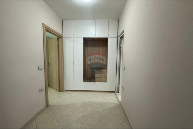 Tirane, shitet apartament 1+1 Kati 4, 53 m² 98.000 € (Rruga Belul Hatibi, Tiranë)
