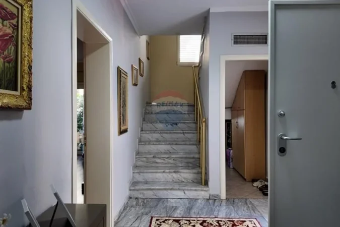 Tirane, shitet Vile 3 Katshe , 256 m² 350.000 € (Rruga Shefqet Kuka, Tiranë)