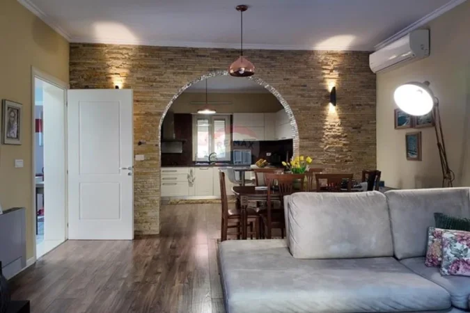 Tirane, shitet Vile 3 Katshe , 256 m² 350.000 € (Rruga Shefqet Kuka, Tiranë)