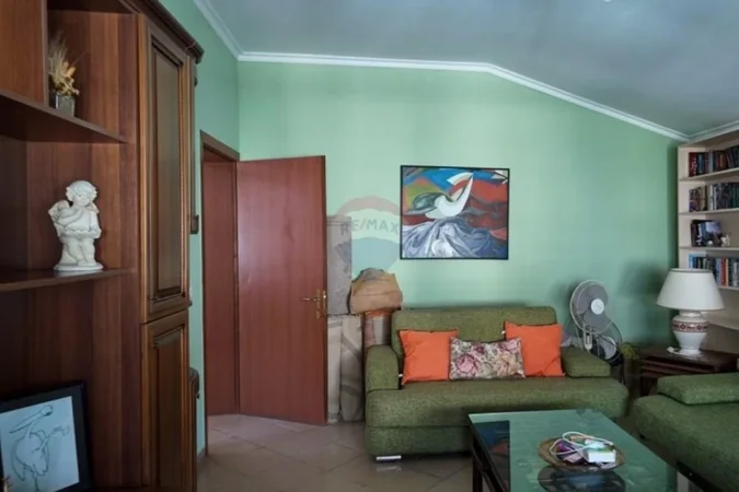 Tirane, shitet Vile 3 Katshe , 256 m² 350.000 € (Rruga Shefqet Kuka, Tiranë)