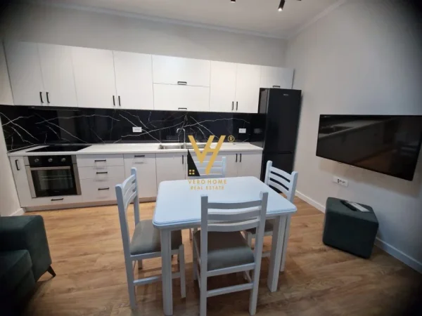 Tirane, jepet me qera apartament 2+1+Ballkon Kati 2, 120 m² 750 € (VASIL SHANTO)