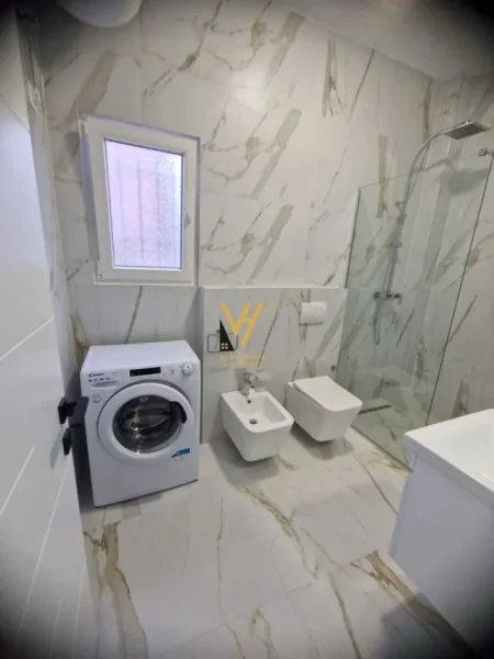 Tirane, jepet me qera apartament 2+1+Ballkon Kati 2, 120 m² 750 € (VASIL SHANTO)