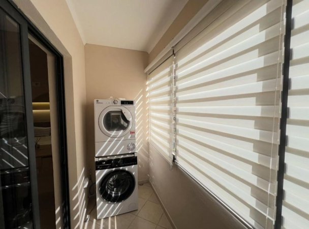 Tirane, jap me qera apartament 1+1+Ballkon Kati 2, 60 m² 450 € (Yzberisht)