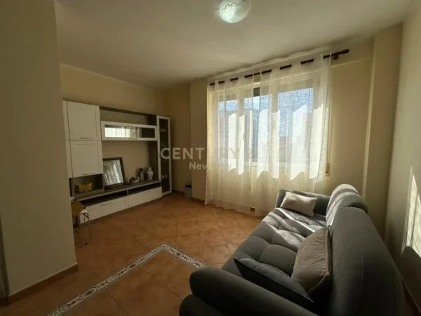 Durres, shitet apartament 1+1 Kati 5, 67 m² 110.000 € (Qender , Durres)
