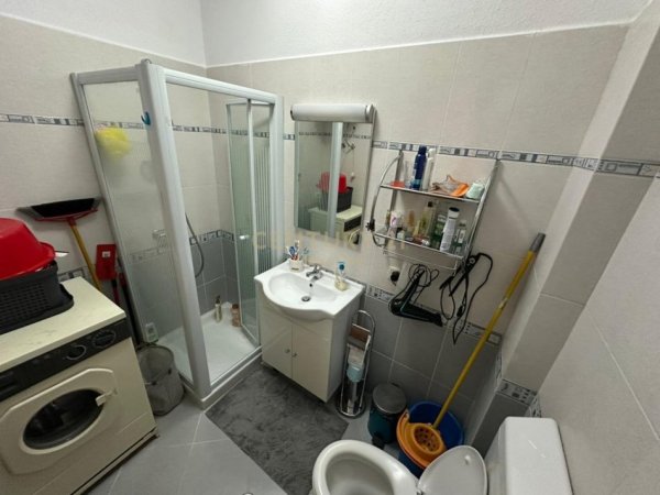 Durres, shitet apartament 1+1 Kati 5, 67 m² 110.000 € (Qender , Durres)