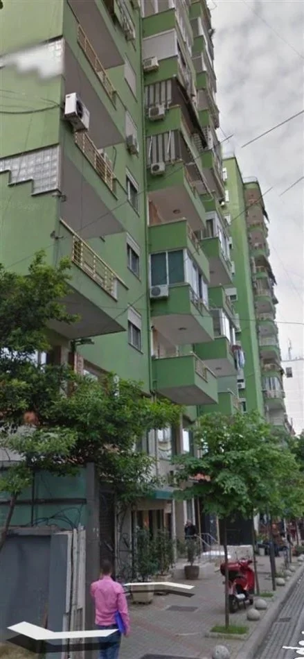 Tirane, jepet me qera apartament 3+1 Kati 2, 187 m² 470.000 € (BLLOK)