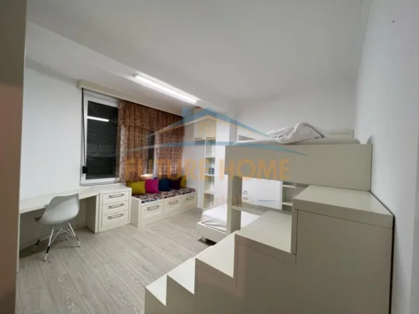 Tirane, shitet apartament , 144 m² (LIQENI I THATE)