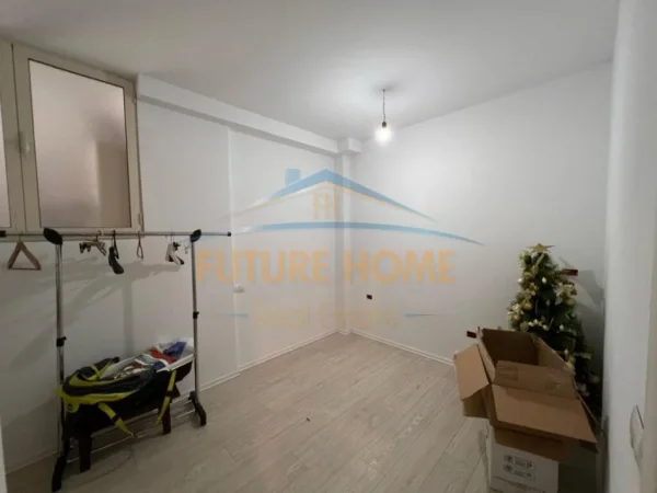 Tirane, shitet apartament , 144 m² (LIQENI I THATE)
