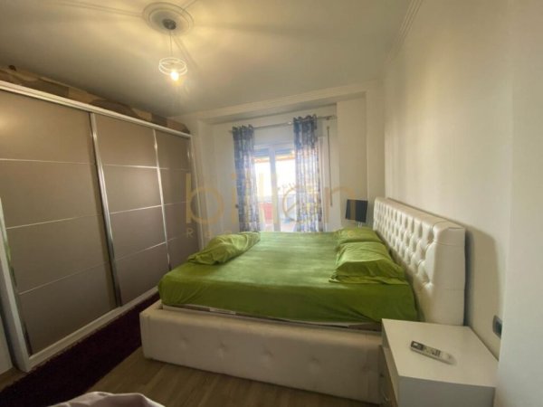 Tirane, shitet apartament 2+1+Ballkon Kati 5, 181 m² 190.000 € (Fresk)