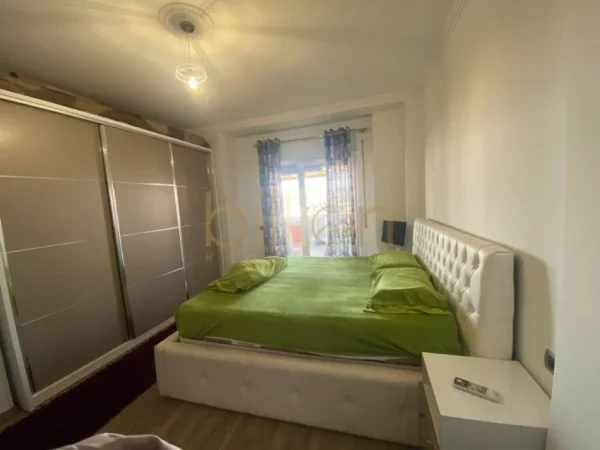 Tirane, shitet apartament 2+1+Ballkon Kati 5, 181 m² 190.000 € (Fresk)