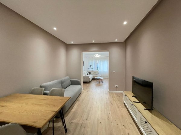 Tirane, jepet me qera apartament 2+1 Kati 4, 80 m² 850 € (BLLOKU)