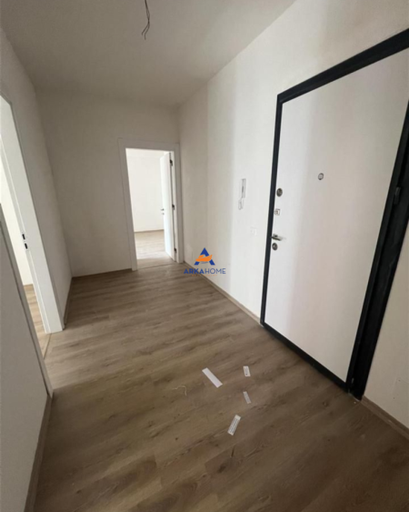 Tirane, jepet me qera apartament 2+1+Ballkon Kati 3, 116 m² 800 € (don bosko)
