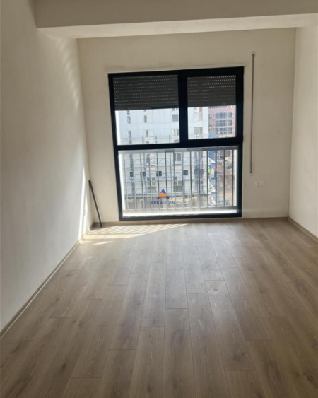 Tirane, jepet me qera apartament 2+1+Ballkon Kati 3, 116 m² 800 € (don bosko)