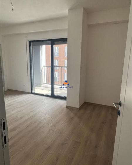 Tirane, jepet me qera apartament 2+1+Ballkon Kati 3, 116 m² 800 € (don bosko)