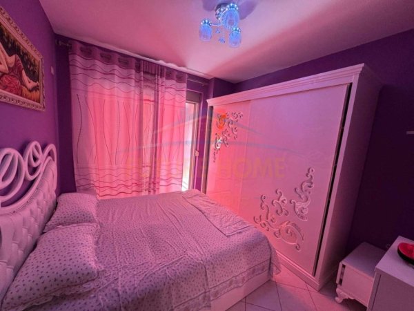 Tirane, shitet apartament 1+1 Kati 5, 84 m² 127.000 € 