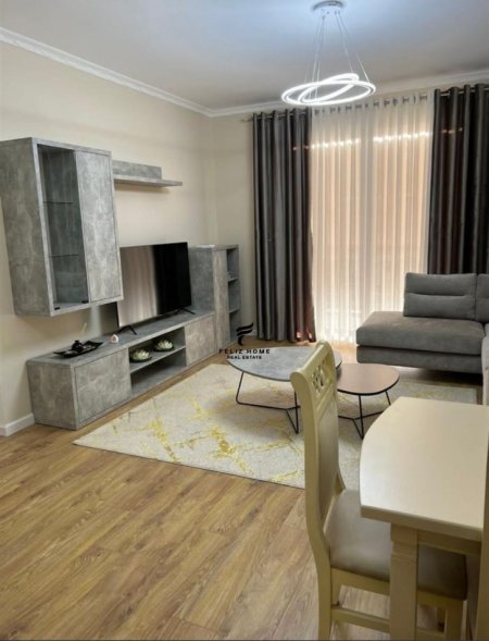 Tirane, jepet me qera apartament 2+1 Kati 4, 100 m² 800 € (rruga gramoz pashko)