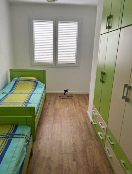 Tirane, jepet me qera apartament 2+1 Kati 4, 100 m² 800 € (rruga gramoz pashko)