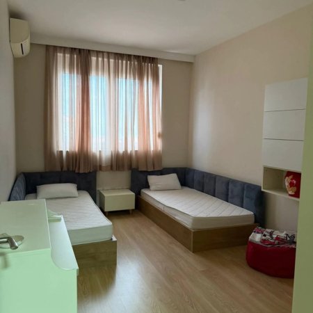 Tirane, jepet me qera apartament duplex 3+1 Kati 0, 150 m² 1.000 € (Kodra e Diellit 1)
