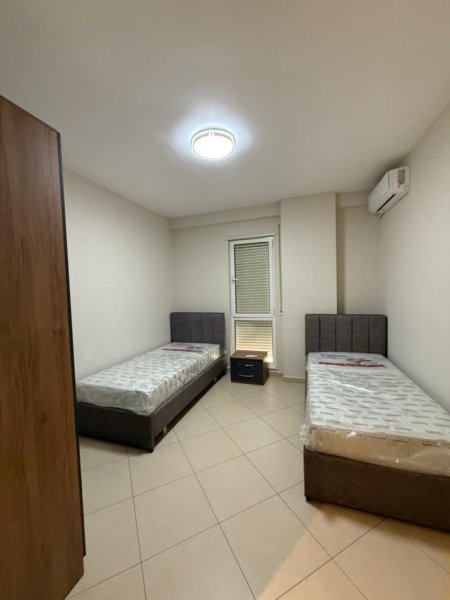 Durres, jepet me qera apartament 2+1+Aneks+Ballkon Kati 4, 111 m² 400 € (Qera 2+1+2 Ish Rajoni Lagja 6 Diambe • 400€ neto)