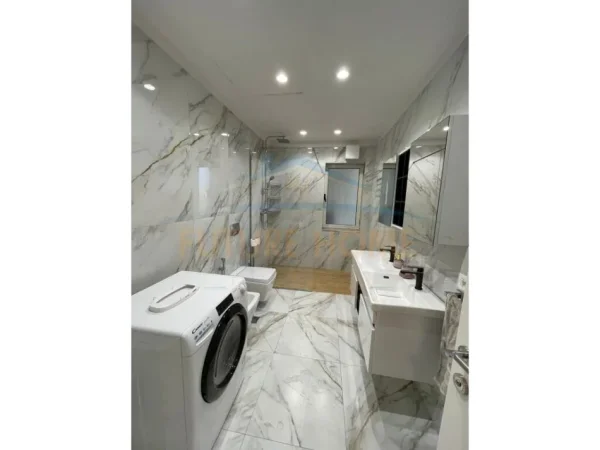 Tirane, shitet apartament Kati 9, 153 m² 600.000 € (RRUGA E ELBASANIT)