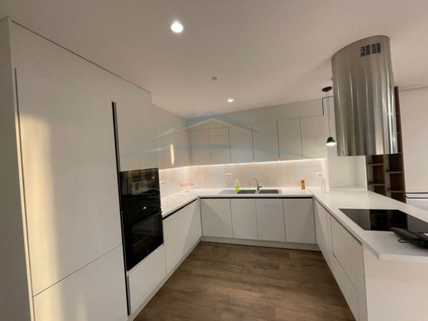 Tirane, shitet apartament Kati 9, 153 m² 600.000 € (RRUGA E ELBASANIT)