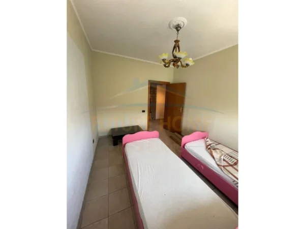 Tirane, shitet apartament Kati 6, 100 m² 250.000 € (ISH EKSPOZITA)