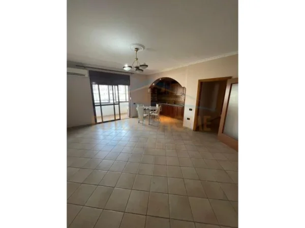 Tirane, shitet apartament Kati 6, 100 m² 250.000 € (ISH EKSPOZITA)