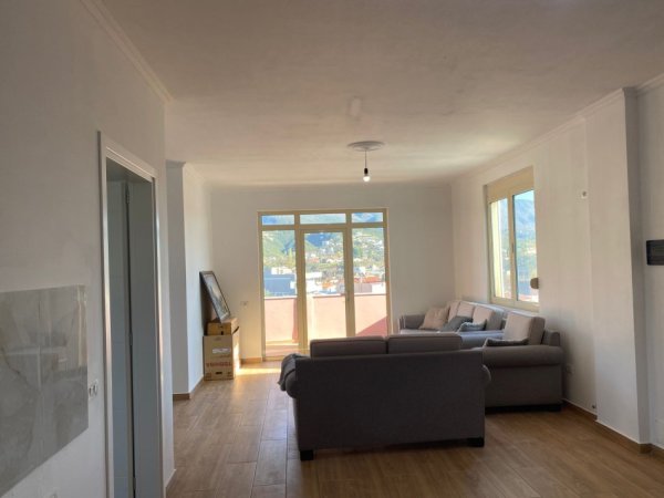 Tirane, shitet apartament 2+1+Ballkon Kati 3, 108 m² 118.000 € (ne Babrru Tirane)