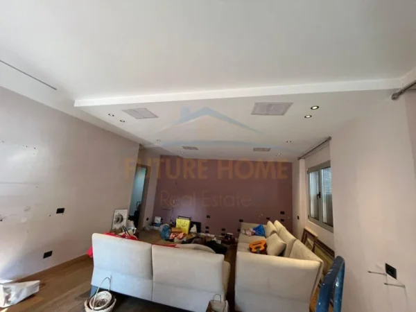 Tirane, shitet apartament Kati 1, 130 m² 263.000 € (ISH PARKU)