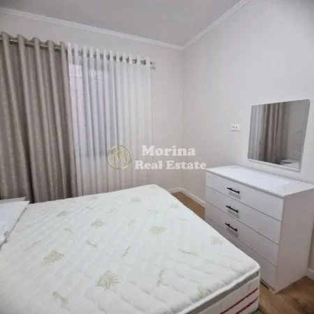 Tirane, jepet me qera apartament 2+1 Kati 1, 75 m² 800 € (Vasil Shanto)