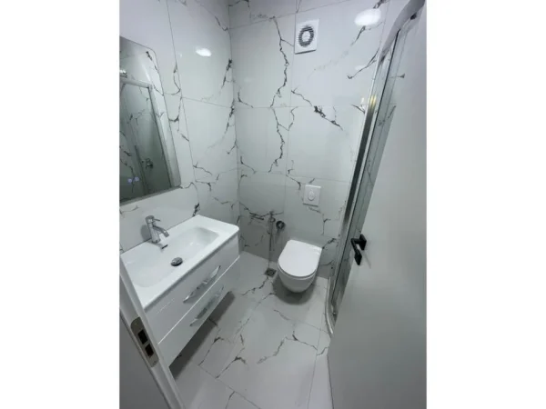Tirane, jepet me qera apartament 1+1 Kati 4, 50 m² 550 € (Kompleksi Magnet)