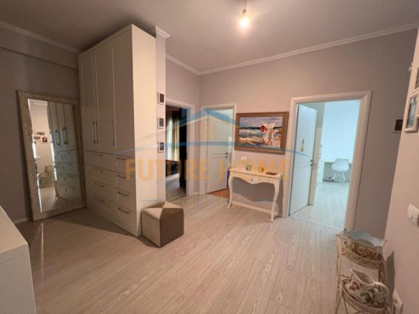 Tirane, shitet apartament Kati 2, 144 m² 231.000 € (LIQENI I THATE)