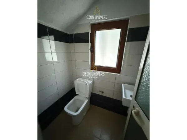 Bulqize, shitet ambjent biznesi Kati 4, 11.782 m² 1.000.000 € (Bulqizë, Dibër)