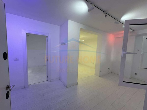 Tirane, shitet apartament 1+1+Ballkon Kati 1, 51 m² 160.000 € (ZOG ZI)  UNA58589