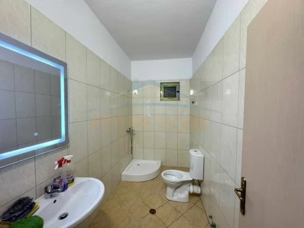 Tirane, shitet apartament 1+1 Kati 5, 53 m² 89.000 € (BAR ARTISTI)  UNA58569