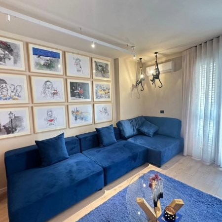 Tirane, jepet me qera apartament 1+1 Kati 4, 65 m² 1.000 € (Kompleksi Square 21.)