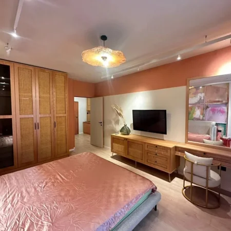 Tirane, jepet me qera apartament 1+1 Kati 4, 65 m² 1.000 € (Kompleksi Square 21.)
