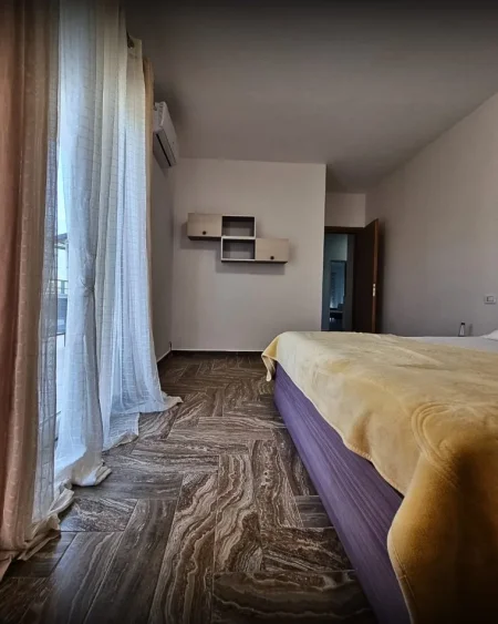Tirane, jepet me qera apartament 1+1+Ballkon Kati 6, 65 m² 400 € (Uzina Autotraktorve)