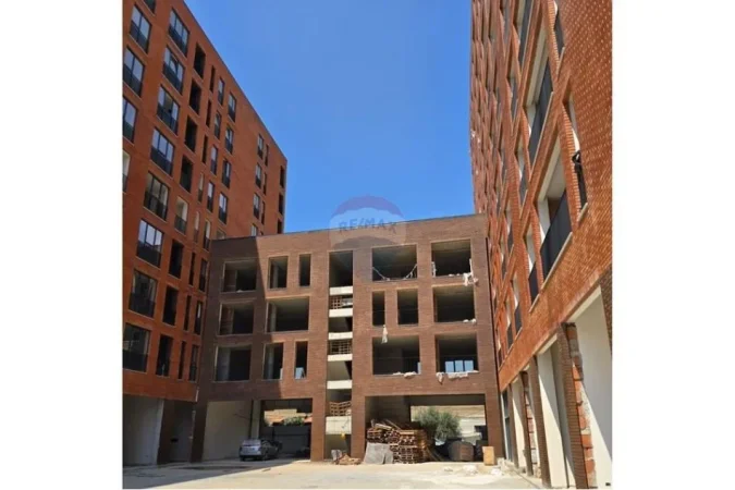 Tirane, shitet apartament 2+1 Kati 2, 107 m² 178.000 € (Ish Frigoriferi, Tiranë)