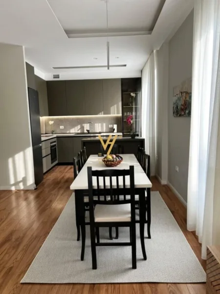 Tirane, jepet me qera Vile 2 Katshe Kati 0, 850 m² 1.600 € (PRUSH)