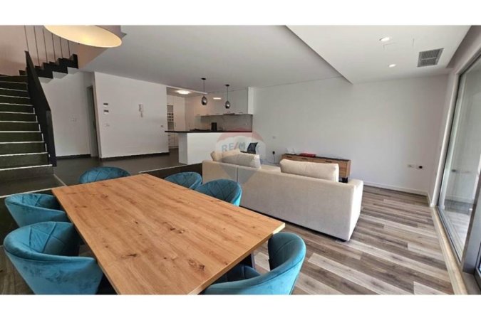 Tirane, jepet me qera Vile 3+1 , 198 m² 2.300 € (TEG, Tiranë)